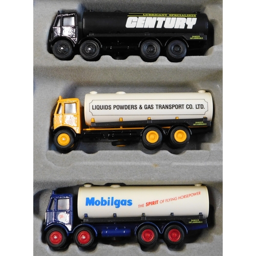 855 - Gilbow Holdings Ltd - 1:76 scale (Limited edition) exclusive first editions, 1 boxed set (3) commerc... 