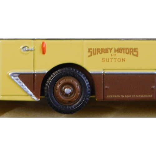 856 - Gilbow Holdings Ltd - 1:76 scale (Limited edition) Timpson's & Surrey Motors Coach Set, boxed set (2... 