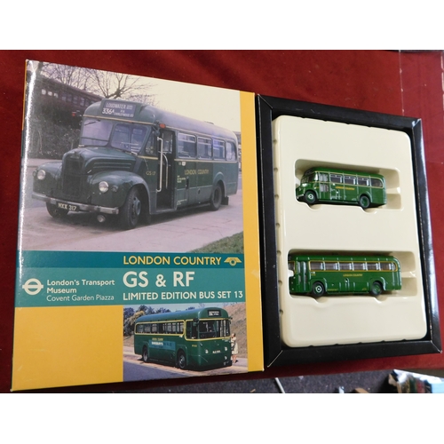 857 - London Country GS & RF 1:76 scale (Limited edition) 1, boxed set (2) Bus Set 13, excellent condition... 