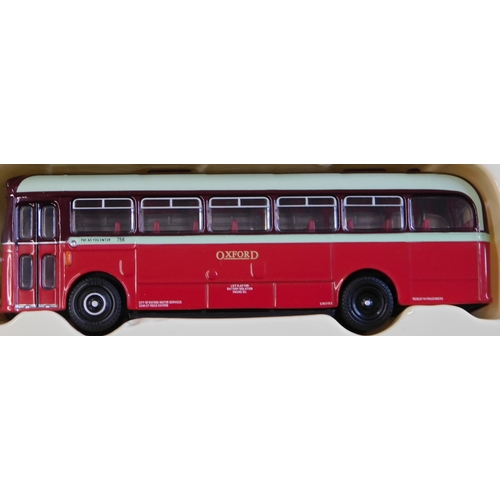 860 - London Country - Oxford (Set 7) 1:76 scale (Limited edition) RML 2440, 1, boxed set (2) bus set, exc... 