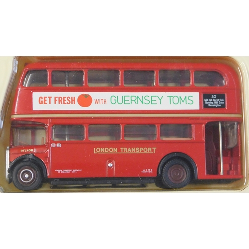 864 - London Transport Leyland - 1:76 scale Limited edition (Set 4) one boxed set (2) bust set, 1 STD type... 