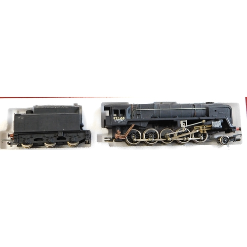 755 - Hornby Locomotive R264 BR class F 2-10-0 Loco 92200 mint and boxed