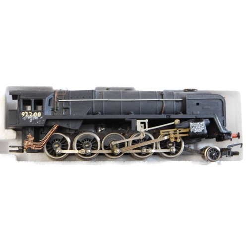 755 - Hornby Locomotive R264 BR class F 2-10-0 Loco 92200 mint and boxed