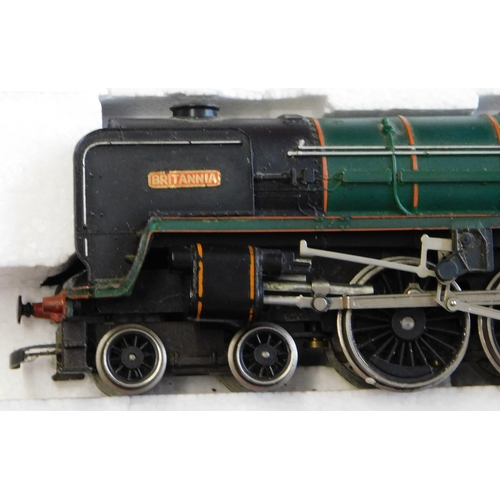 756 - Hornby Locomotive R036 BR Loco 'Britannia' mint and boxed