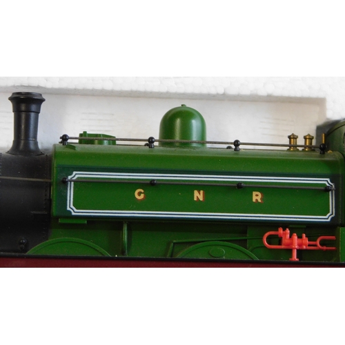 758 - Hornby Locomotive R316 GNR J13 Loco 0-6-0 'Saddle Tank' and 0-6-0 LNER J83 8477, Both boxed (2)