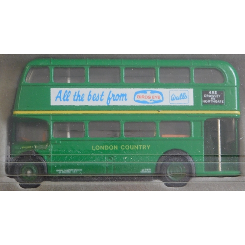 865 - The London Bus Story - London Transport, 1:76 scale (3 vehicles) one boxed set of 1950-1960 commerci... 