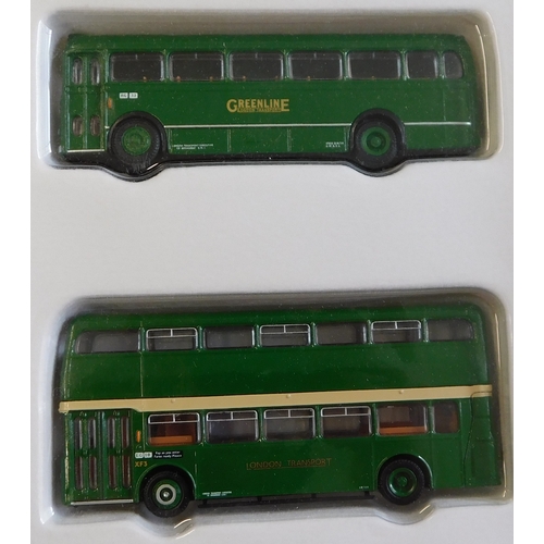 870 - London Transport Country Buses, 1:76 scale (Limited edition (set 2) one boxed set (2) bus set Bristo... 