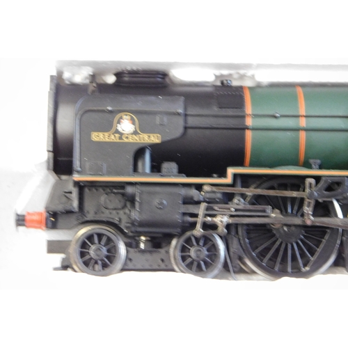 674 - Bachmann  Locomotive 32-556 Class A1 60156 'Great Central', BR green late crest, riveted tender, min... 