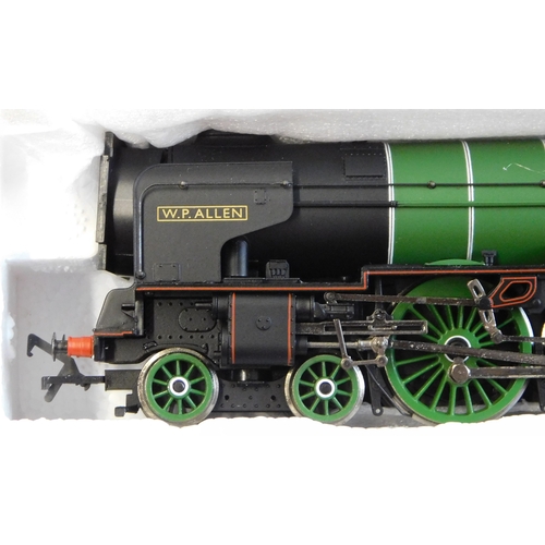 705 - Bachmann Locomotive 32-554 Class A1 60114 'W.R. Allen' Doncaster green, British Airways, mint and bo... 