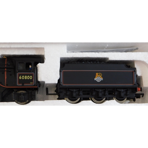 710 - Bachmann Locomotive 60800 'Green Arrow' black, mint and boxed (Gresley V2 2-62 box)