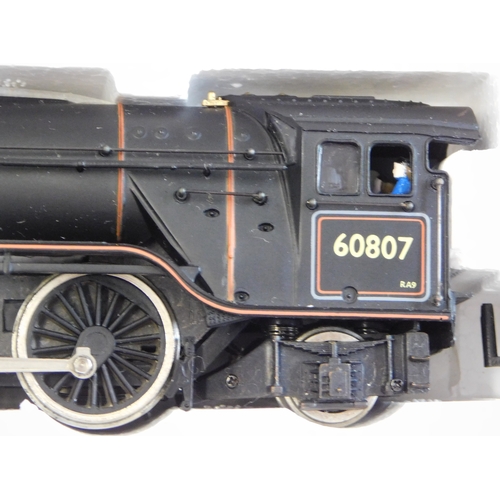 712 - Bachmann Locomotive 31-553 V2 '60807', 'R.R. Black', mint and boxed (Retail £50)