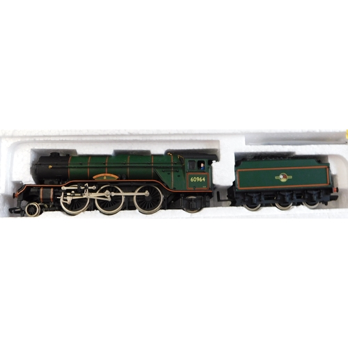 713 - Bachmann Locomotive 31-552 V2 60964, Durham Light Infantry' B.R.green, mint and boxed