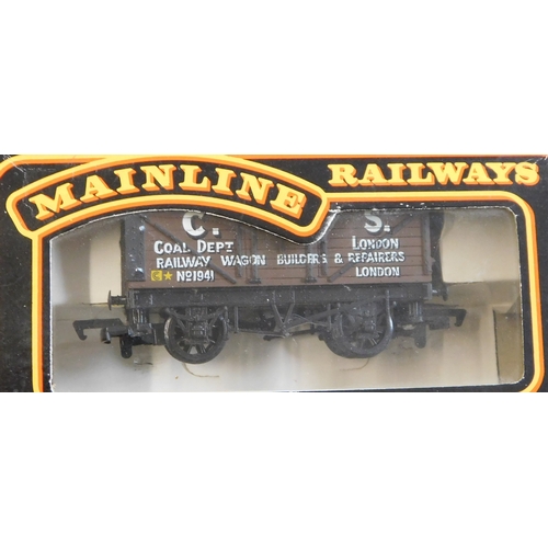 807 - Mainline Rolling Stock, minted and boxed range of 12