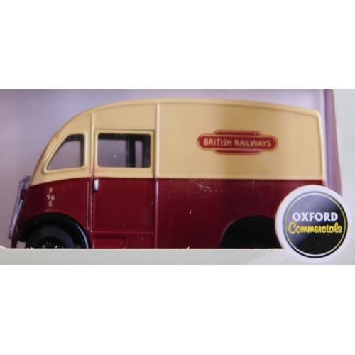 875 - Oxford Automobile Company 1:76 scale, six boxed commercial vehicles, excellent condition