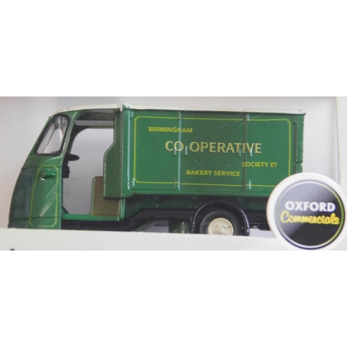 878 - Oxford Automobile Company 1:76 scaler, six boxed commercial vehicles, excellent condition