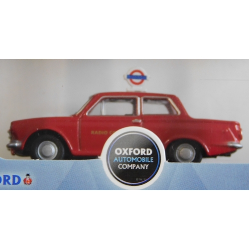 882 - Oxford Automobile Company 1:76 scale boxed six boxed cars and commercial, excellent condition, mint ... 