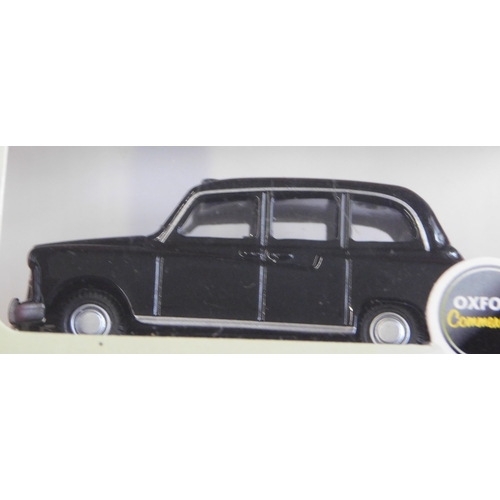 882 - Oxford Automobile Company 1:76 scale boxed six boxed cars and commercial, excellent condition, mint ... 