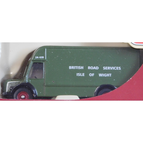 884 - Corgi 1:76 scale, 5 boxed mixed commercial vehicles, excellent condition, mint and boxed