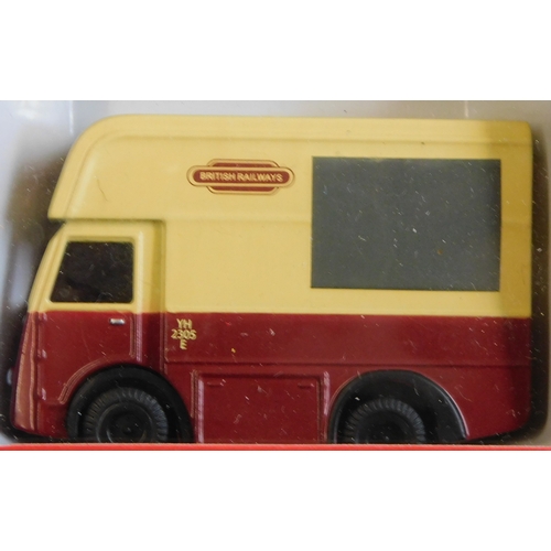 887 - Classix by Pocketbond 1:76 scale, six boxed commercial vehicles excellent condition, mint and boxed