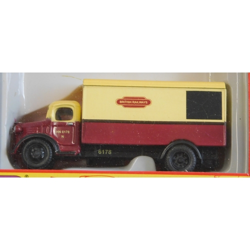 891 - Classix by Pocketbond & Oxford 1:76 scale, six boxed commercial vehicles, excellent condition