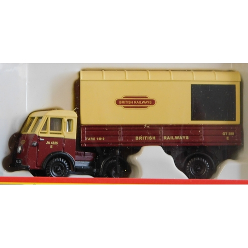 897 - Classix by Pocketbond 1:76 scale, six boxed commercial vehicles, excellent condition mint and boxed