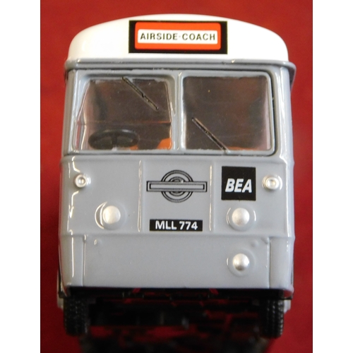 953 - Gilbow (4) boxed Buses 1:76 scale vehicle no 23309, 23304, 23306, 23206, excellent condition