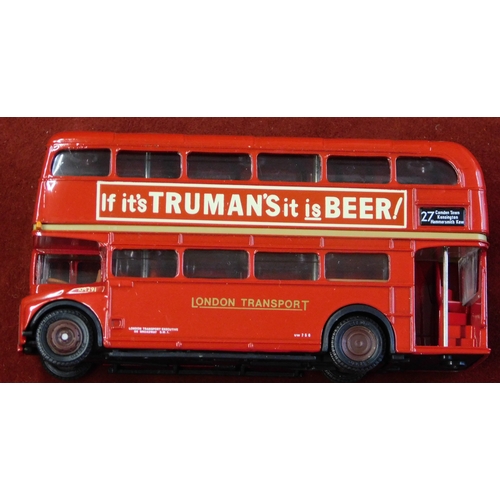 965 - Gilbow (4) boxed Buses 1:76 scale vehicle no.15601, 15616, 15605, 15605, excellent condition