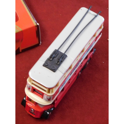 1006 - Matchbox 1:76 scale (2) boxed Trolleybus/Bus vehicle no. YET03-M, Y10 Didder, excellent condition