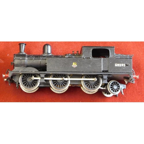 822 - Mixed lot mostly earlier locomotives unboxed lot, with LNER 8091, 68221, 57199, 69627, 68877, 68601 ... 