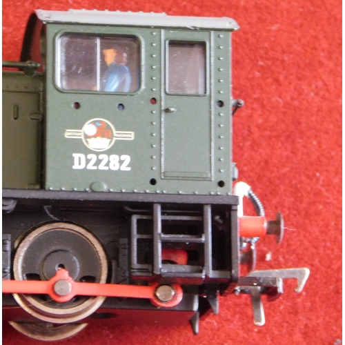 823 - Locomotive D2282 Diesel locomotive, mint and unboxed