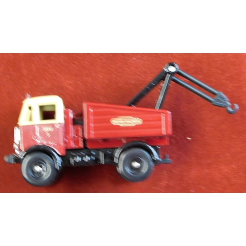 808 - Trackside - Depot Brookz - two piece tine plate Railway Depot and AEC, AEC wrecker - British Rail, b... 