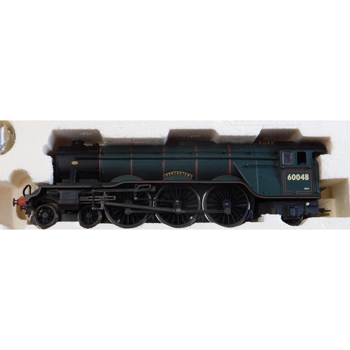 810 - Hornby Locomotive R2140 BR 4-6-2 class A3 locomotive 'Doncaster' mint and boxed (Retail £70)