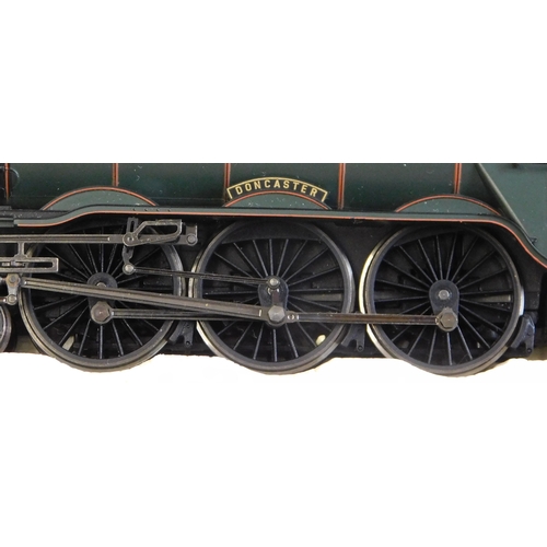 810 - Hornby Locomotive R2140 BR 4-6-2 class A3 locomotive 'Doncaster' mint and boxed (Retail £70)