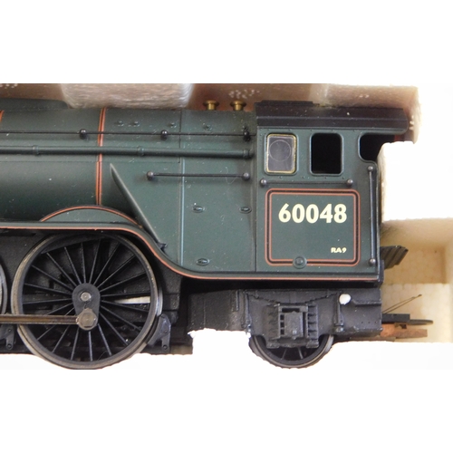 810 - Hornby Locomotive R2140 BR 4-6-2 class A3 locomotive 'Doncaster' mint and boxed (Retail £70)