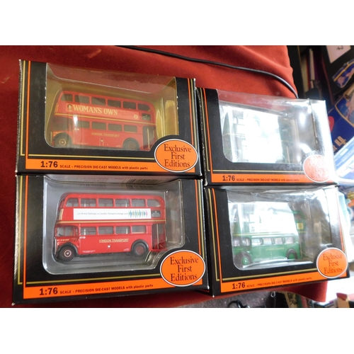 940 - Gilbow (4) boxed Buses 1:76 scale vehicle no.C10123B, 10127A, 10122 Green Bus? Excellent condition