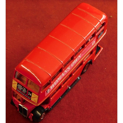 940 - Gilbow (4) boxed Buses 1:76 scale vehicle no.C10123B, 10127A, 10122 Green Bus? Excellent condition