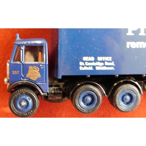 990 - Gilbow (4) boxed Trucks/Lorries 1:76 scale vehicle no.,12804DL, 11004DL, Pickfords Lorry St Alban's ... 