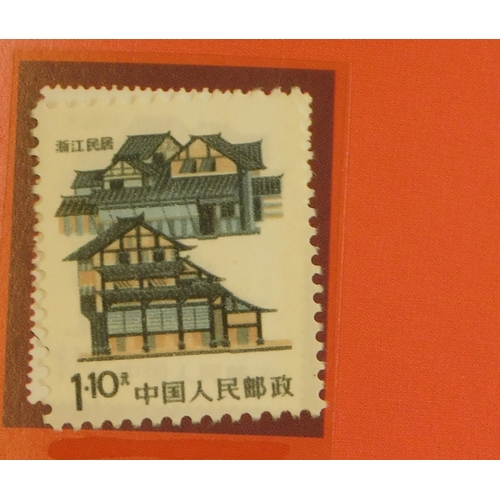 1024 - China 1986-1991 Traditional houses illustrated bi-lingual presentation folder with u/m SG 3435-3448c