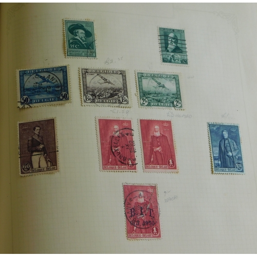 1040 - Collection 1840-1929 Old time favourite Album with GB Queen Victoria and George V range includes 1d ... 