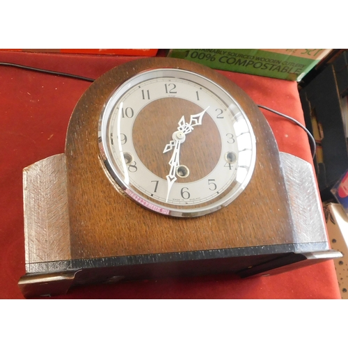 652 - British made 1930s Enfield Chime mantle clock, made by the Enfield Clock Co., London. Serial number ... 