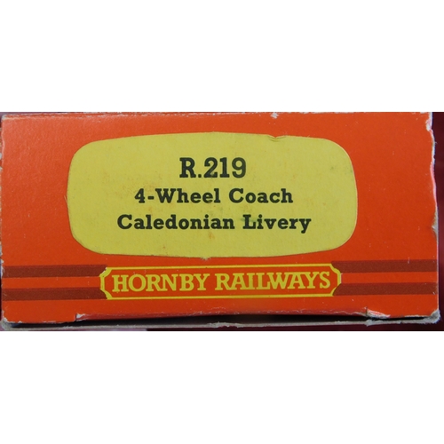 116 - Hornby R219 -Wheel Coach Caledonian Livery, Mint in Box.