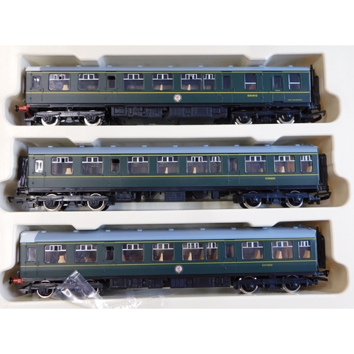 40 - Hornby BR 3-car diesel multiple unit class 110  R 369 unused, boxed