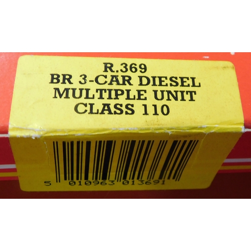 40 - Hornby BR 3-car diesel multiple unit class 110  R 369 unused, boxed