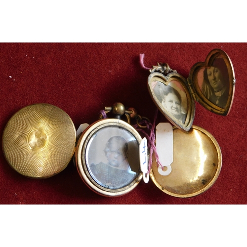 513 - Victorian picture lockets (9), three with portraits. Nice lot