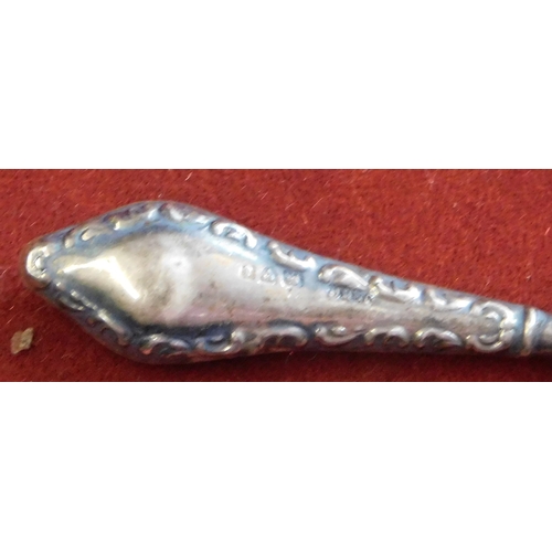 545 - Button Hook 1907 Chester Silver Handled and total length 10cm