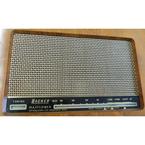 584 - Hacker Mayflower RV14 Radio, this radio has been restored and in good condition. (Untested) Buyer co... 