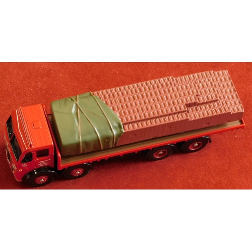 63 - Lledo Collectibles Trackside DG176002 Leyland 8 Wheel Platform Lorry London Brick unused, boxed