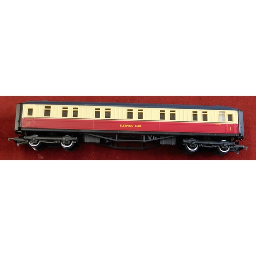 83 - Hornby Railways R419 BR Ex LNER Sleeping Car, Mint in Box.