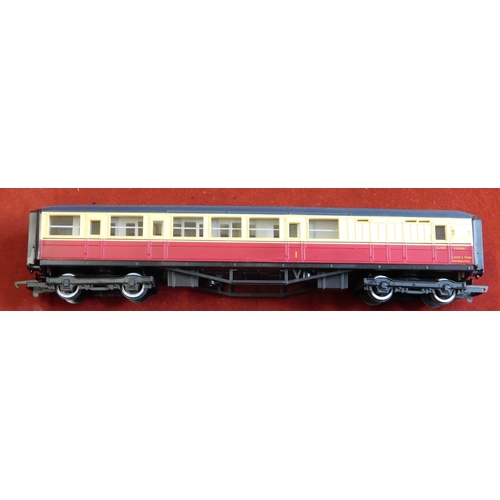 86 - Hornby Railways R410 BR Ex LNER Brake Coach, Mint in Box.