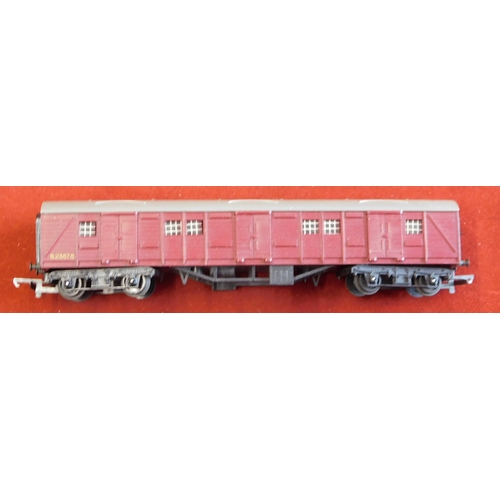 87 - Tri-ang Railways R227 Utility Van Maroon, Boxed.